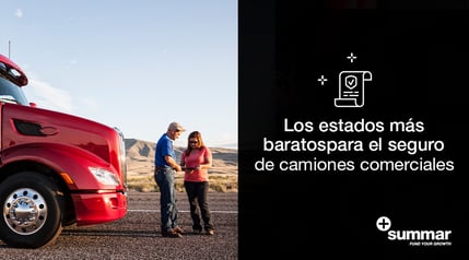 pareja frente a un camion rojo